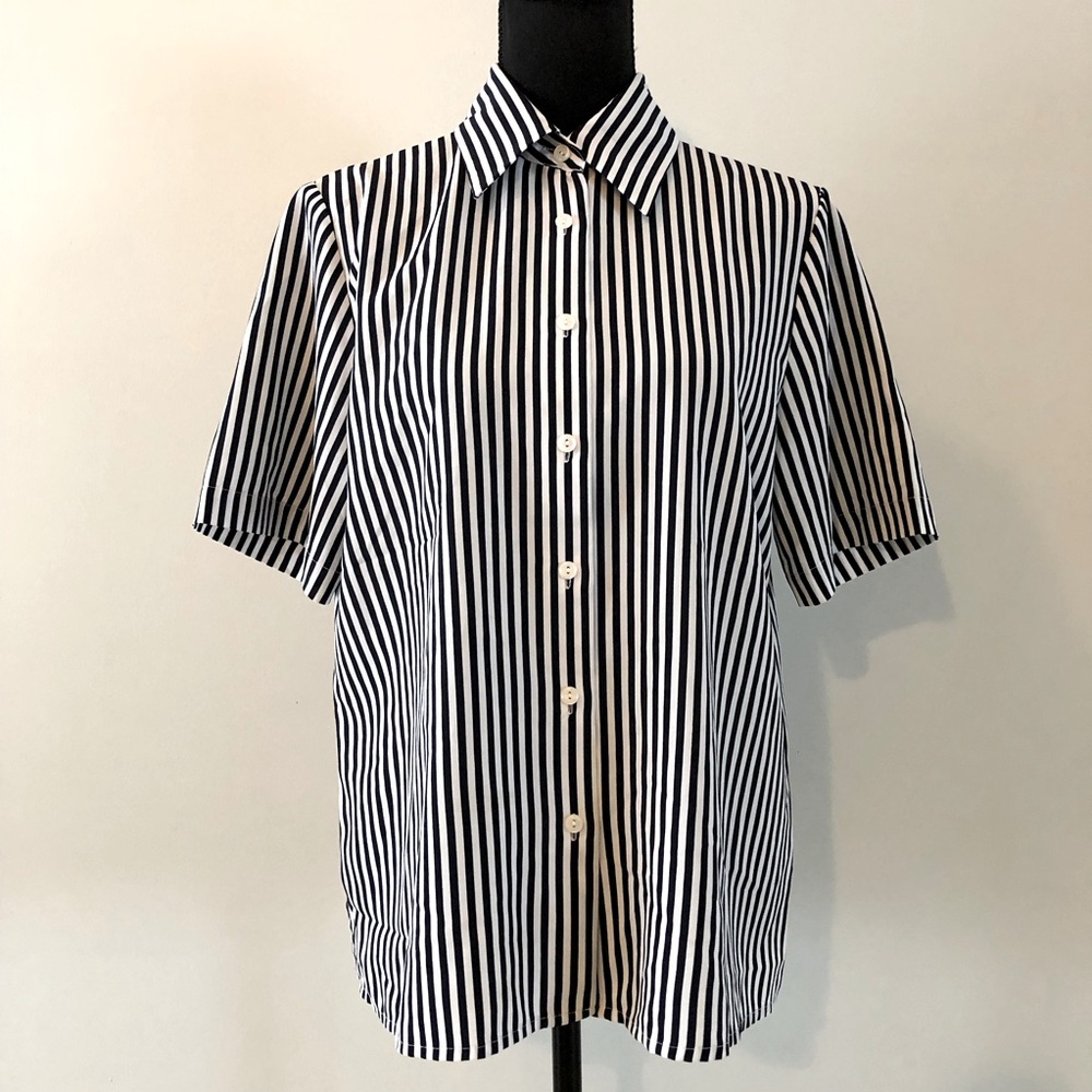 Women’s Vintage Liz Baker Navy Blue and White Casual Button Down Shirt size 8